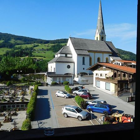 Hotel Kirchenwirt キルヒベルク・イン・チロル エクステリア 写真