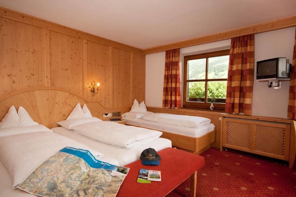 Hotel Kirchenwirt キルヒベルク・イン・チロル エクステリア 写真